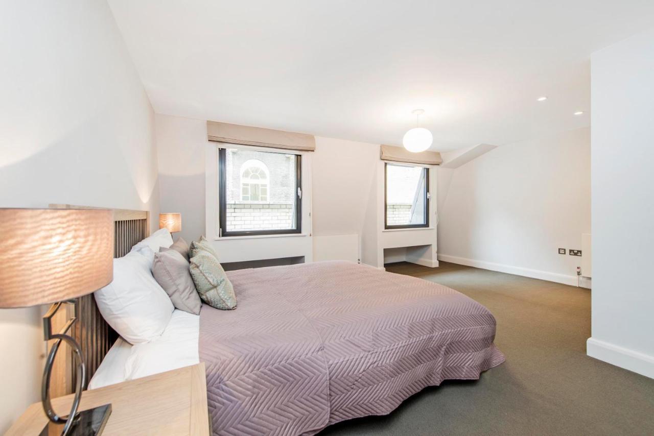 Cavendish Mews South Apartment